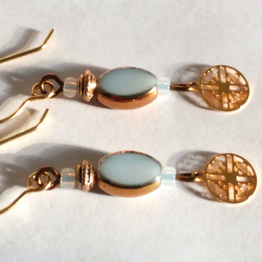 White Glass Oval Gold Circle Filigree Earrings 20$